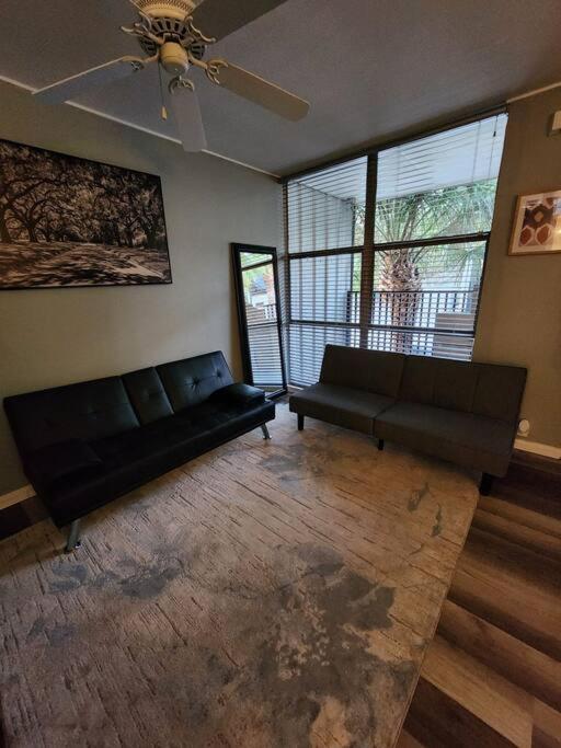 Blue Shark *W7* @ Montrose 1Br Private King Loft Leilighet Houston Eksteriør bilde