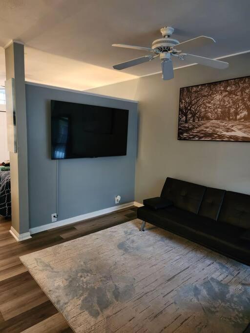 Blue Shark *W7* @ Montrose 1Br Private King Loft Leilighet Houston Eksteriør bilde